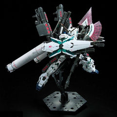 (PRE-ORDER: September 2025) Bandai RG #30 Gundam Unicorn RX-0 Full Armor Unicorn 1/144 Scale Model Kit