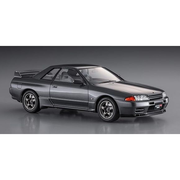 Hasegawa Nissan Skyline GT-R NISMO (BNR32) 1/24 Scale Model Kit | Galactic Toys & Collectibles