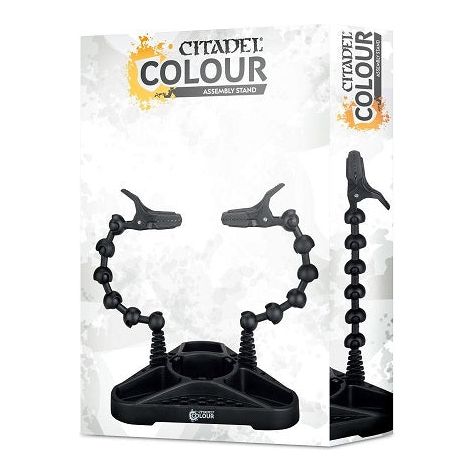 This assembly holds a painting handle or a miniature while you glue and assemble it. It stabilizes the miniature to allow for the perfect glue drying effect. It is the perfect accessory for both beginner and veteran painters and will revolutionize your hobby table.
